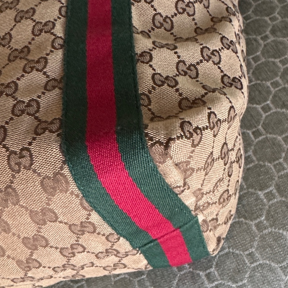 Gucci Sherry GG Monogram Tote with Red and Green Straps - Picture 12 of 16